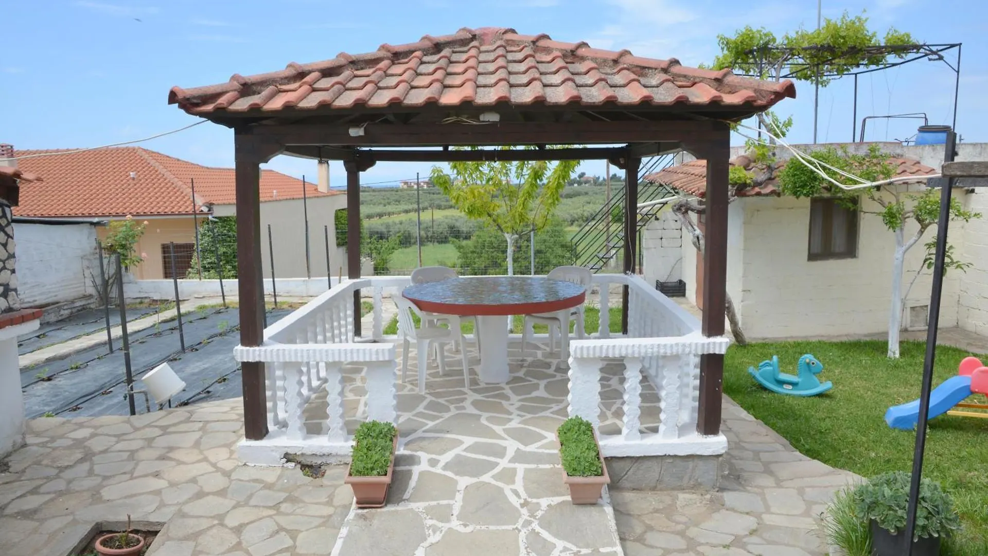 Emmanuel'S Summer House Sozopoli